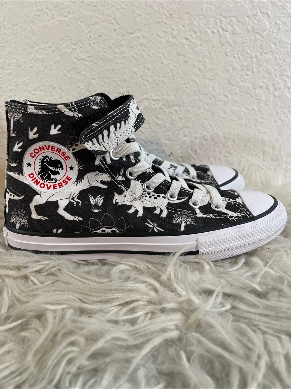 Converse Chuck Taylor All Star EasyOn High PS 'Dino Party' Size 3 NEW